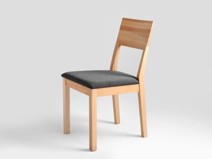 skandynawskie krzesło drewniane